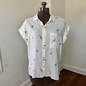 Rails Whitney Lightweight Linen Blend Button Up Top Sz M Safari Print Giraffe
